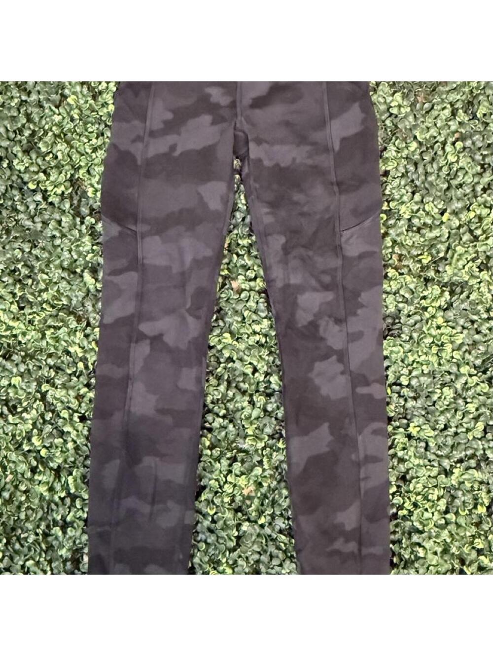 Lululemon leggings womens camo est. size 4